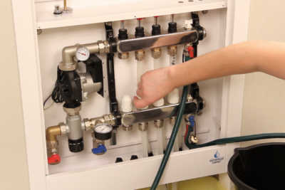 filling and pressure testing wunda manifold and underfloor heating system